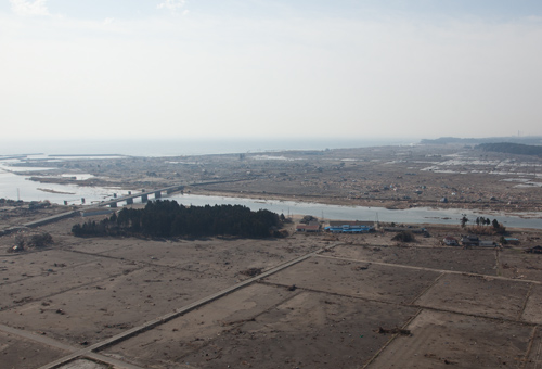 浪江町棚塩から福島第一原発方向