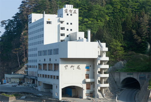 ホテル羅賀荘　北西から